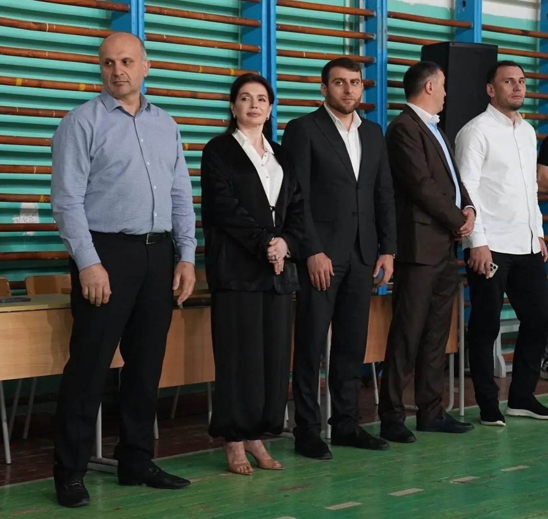 Спорт и поддержка детства: в ДГУ прошёл благотворительный волейбольный матч