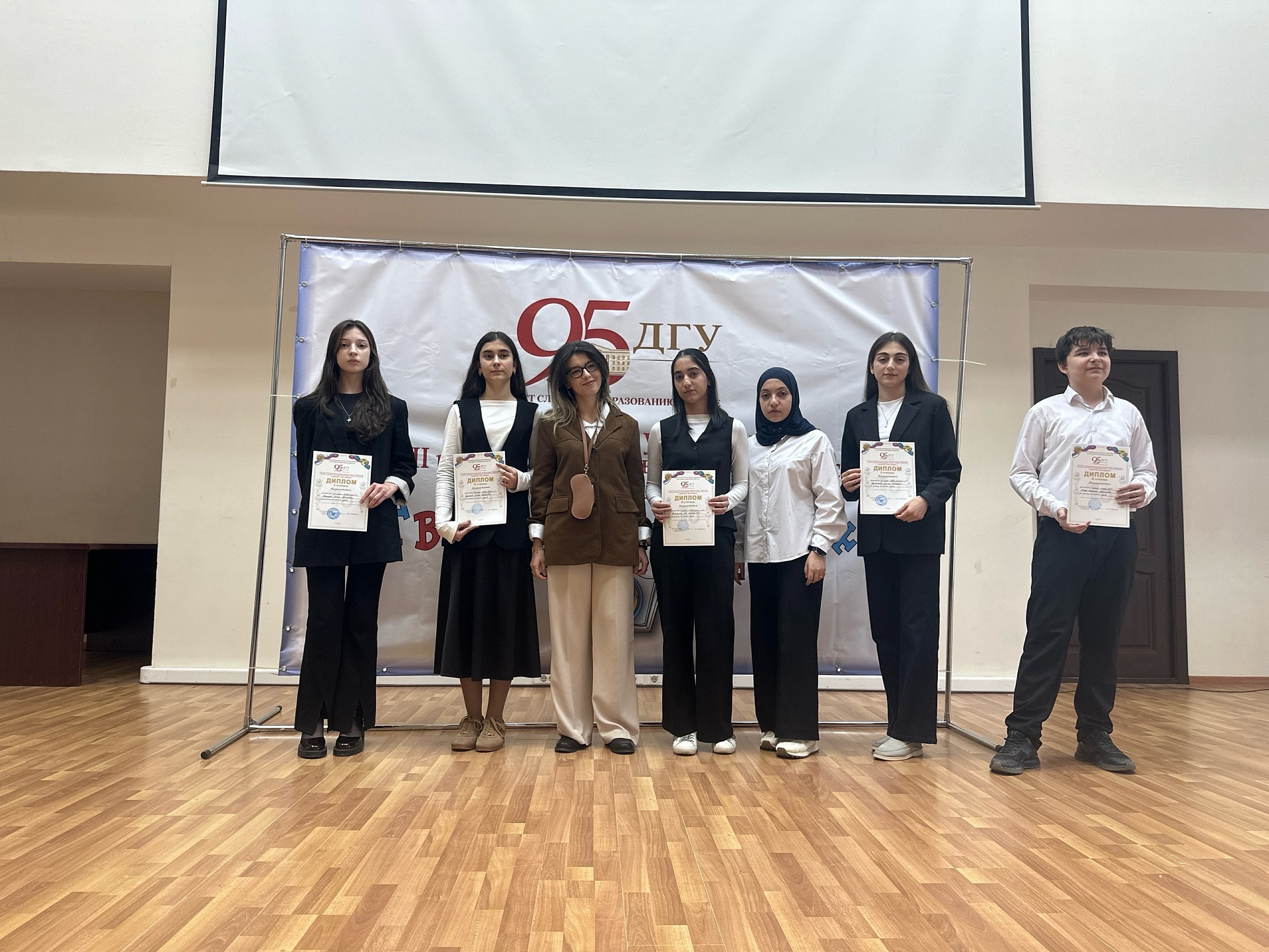 В ДГУ подвели итоги конференции «Творчество юных»